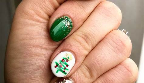 Christmas Nails With Green