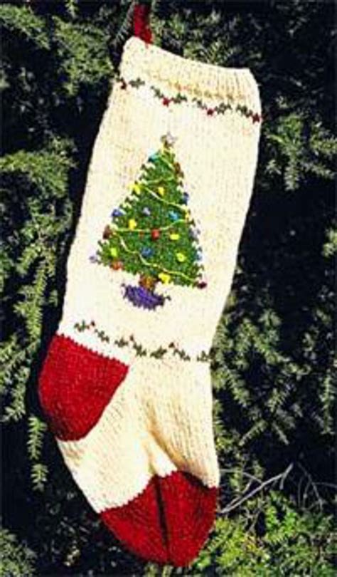 MARY MAXIM Old Time Santa CHRISTMAS Stockings KIT Knitting