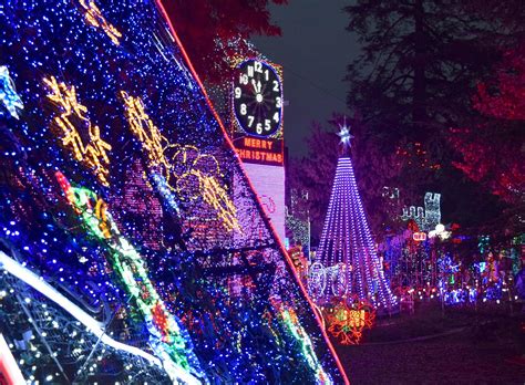 Enjoy The Festivities Of Christmas Tree Lane In Fresno