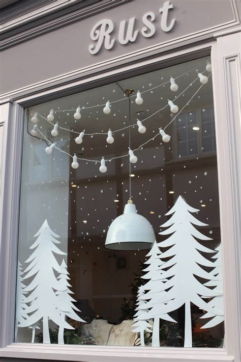 20 Christmas Window Decorations Ideas for This Year Christmas window
