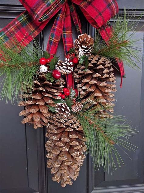 christmas decorations with pinecones