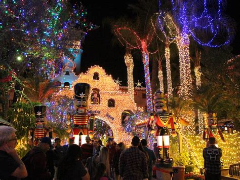 15 Best Places to See Christmas Lights in Los Angeles