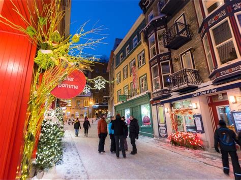 christmas market in montreal