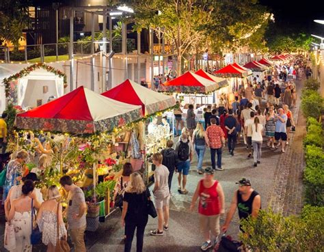 christmas markets brisbane this weekend