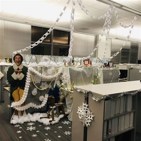 Christmas Office Cube Decorating