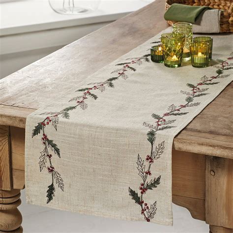 Christmas Table Runner Decor