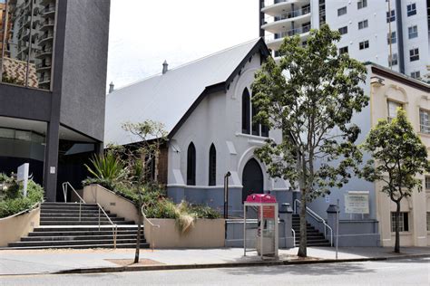 churches of christ in brisbane