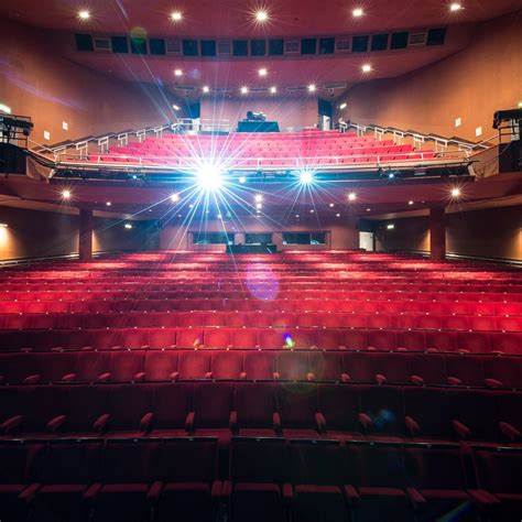 churchill theatre bromley booking