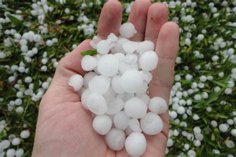 chuva de granizo por que acontece