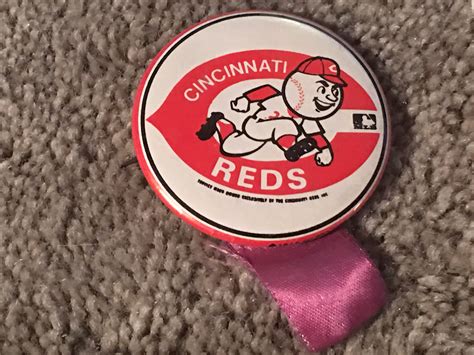 cincinnati reds pin