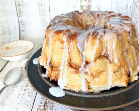 cinnamon bun monkey bread