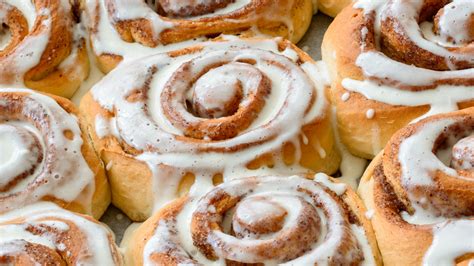 cinnamon rolls grocery store