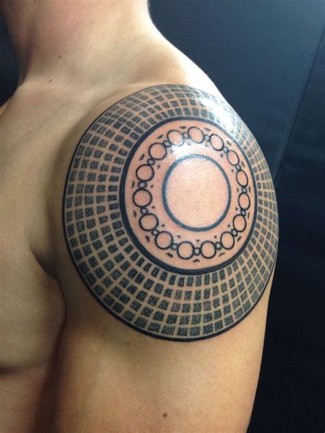 Circle Tattoo On Shoulder
