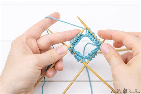 Circular Knitting With Double Pointed Needles