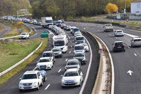 circulation sur autoroute a75