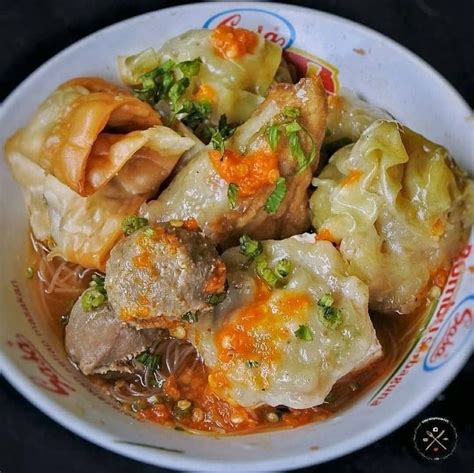 ciri khas bakso malang