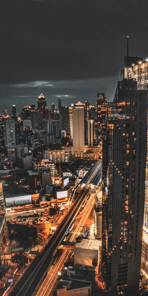 Explore the Captivating City Aesthetic with Stunning City Wallpapers