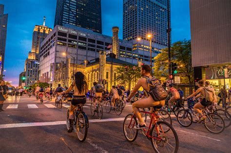 city lights at night bike tour chicago