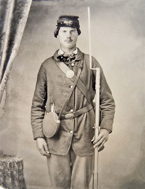 civil war-era photograph of a soldier