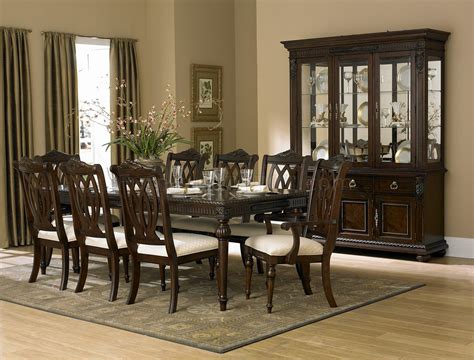 Classic Dining Room Sets