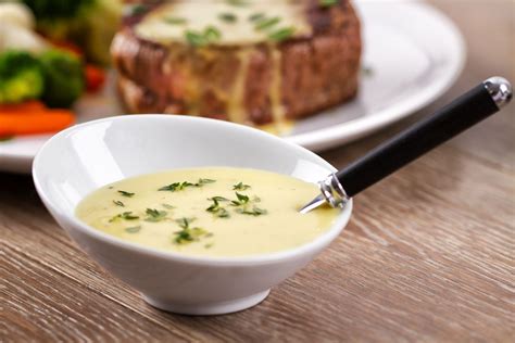 classic french bearnaise sauce