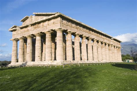 classical greek architecture style