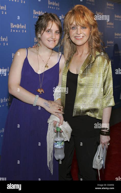 Claudia Cohen Biography Facts