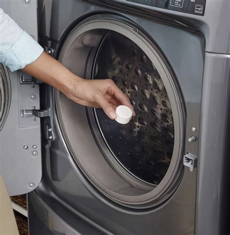 Clean Front Load Washer With Bleach