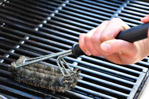 Clean Grill Grates With Wire Brush