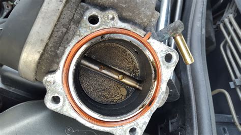 Cleaning throttle body