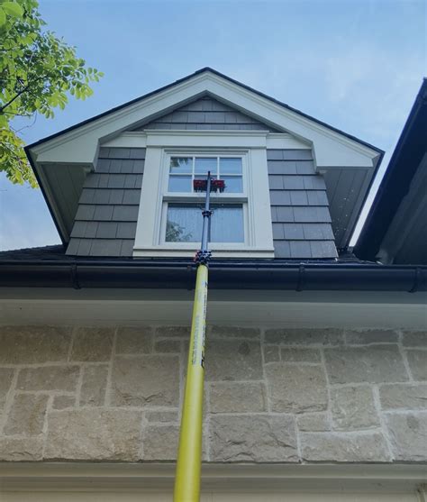 clean window service Seattle