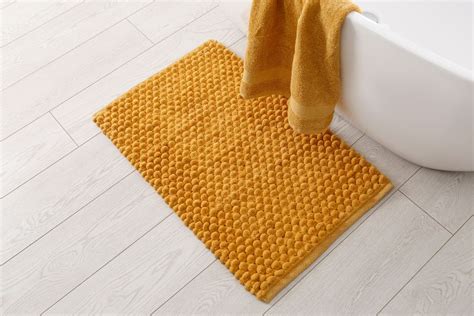 Cleaning A Bath Mat