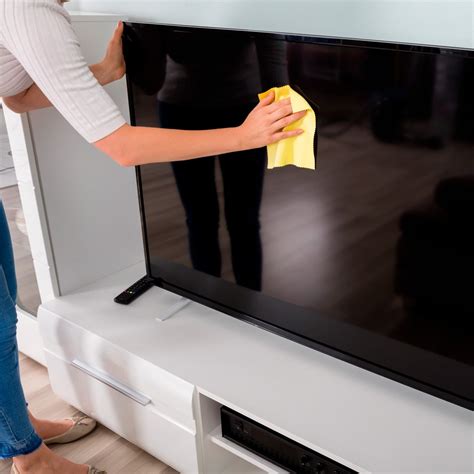 Cleaning A Flat Screen Tv