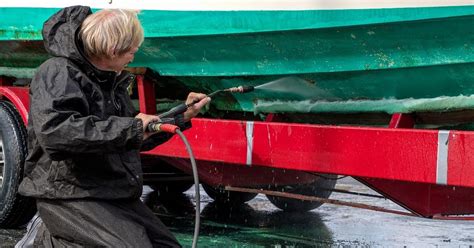 Cleaning Boat Hull