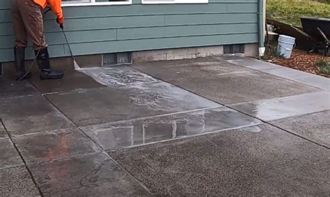 Cleaning Concrete Before Staining