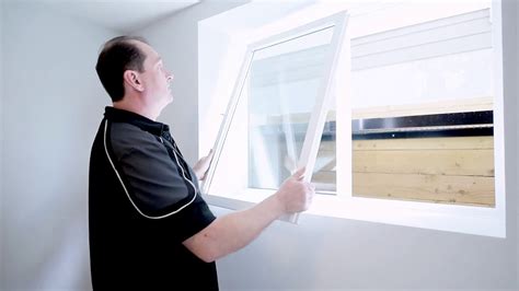 Cleaning Horizontal Sliding Windows