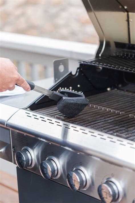 Cleaning Propane Grill