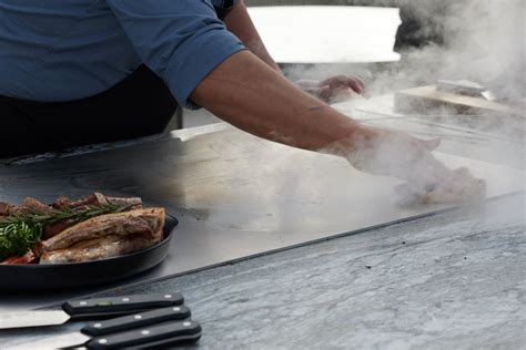 Cleaning Teppanyaki Grill