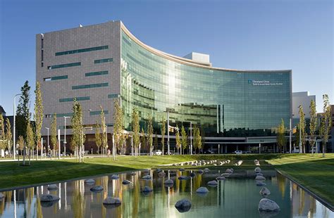 cleveland clinic main campus lab hours