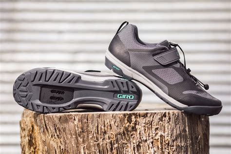 Clipless Hiking Shoes
