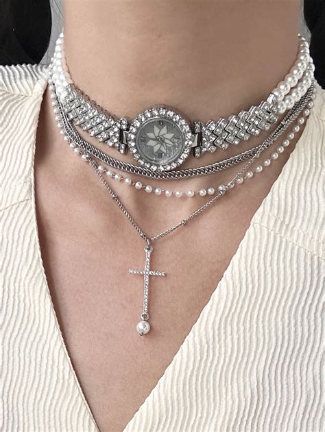 Clock Necklace Diamond