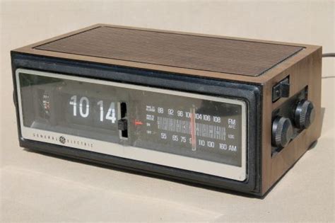 Clock Radios From The 70S
