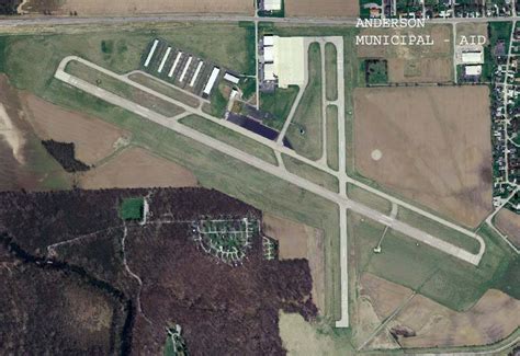 closest airport to angola indiana