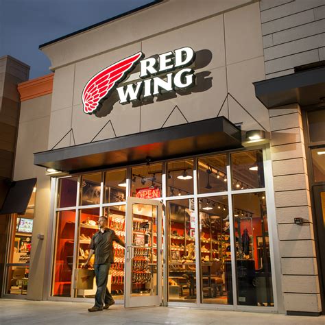 closest red wing boot store