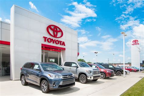 closest toyota dealership near me