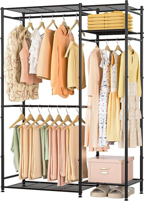Closets To Hang Clothes