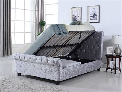 Closing An Ottoman Bed