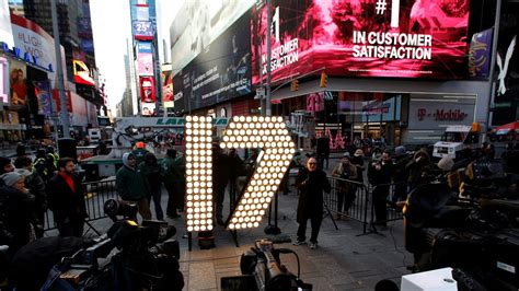 cnn ball drop live stream free