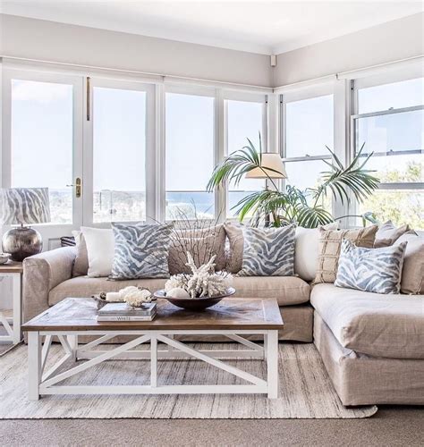 20+ Coastal Living Room Furniture Ideas