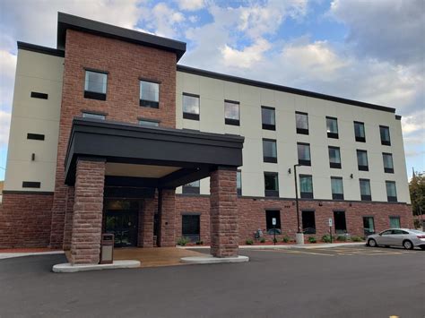 cobblestone hotel and suites janesville wi